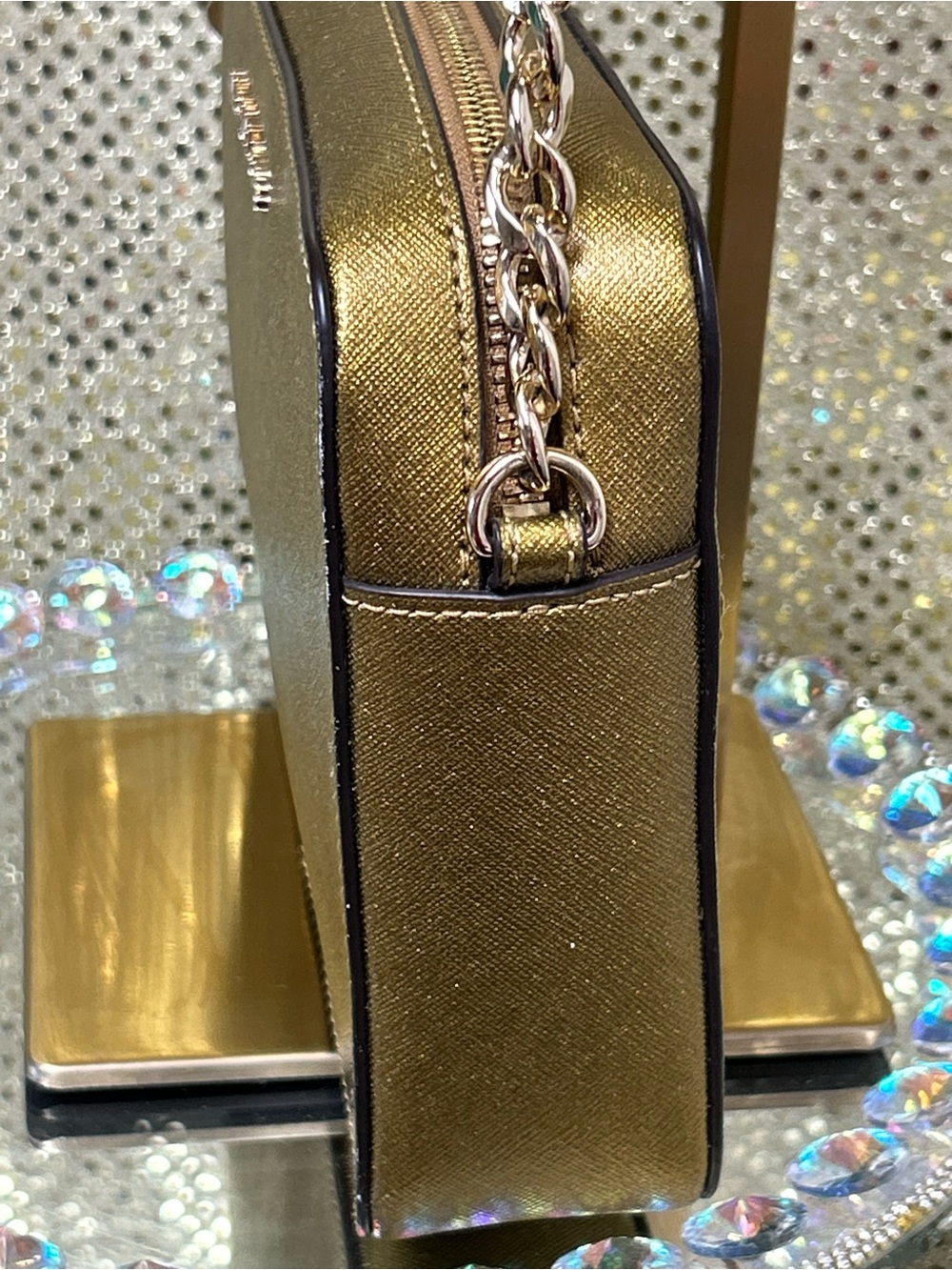 Michael Kors Gold Crossbody Bag Approx. 9.5 x 6.5 x 2 - Picture 4 of 16